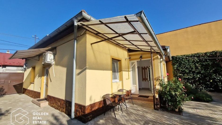 Casa frumos amenajata, 4 camere, 2 bai, curte proprie, zona linistita, Gradiste - Poză 2