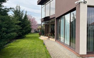 Vilă cu design și dotări deosebite de vânzare - Poză 2