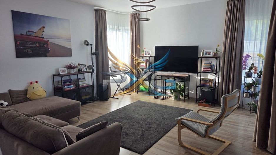 Casa Individuala Parter + Mansarda in Tunari - Poză 1