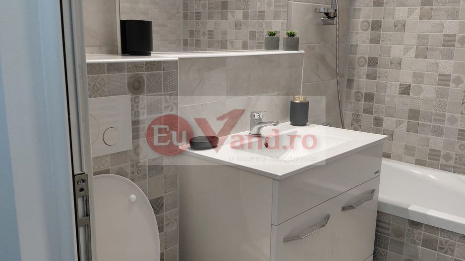 Vanzare - apartament cu 3 camere, Micro 16, renovat, mobilat nou - Poză 14
