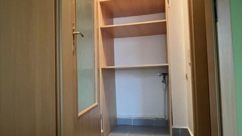 De vanzare apartament 3 camere Centru - Poză 5