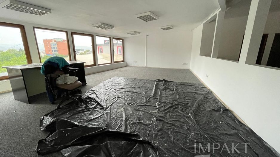 Spatiu comercial de inchiriat, central, trafic intens! - Poză 1