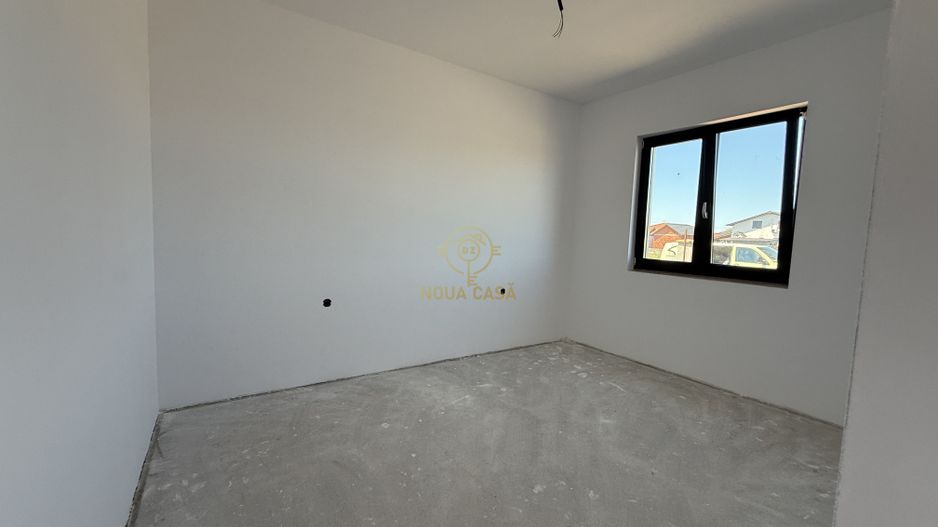 De vanzare Casa cu 3 Dormitoare/Semifinisata Teren 6.5Ari - Poză 6