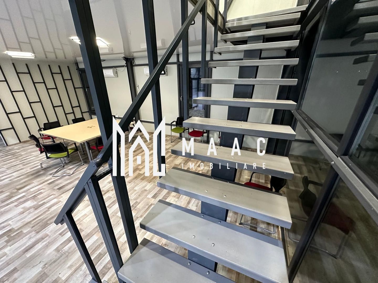 Hala | 250 MP |  Teren 3900 MP | - Poză 7