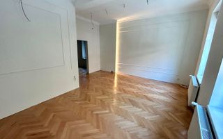Apartament ULTRACENTRAL de vânzare - Poză 3