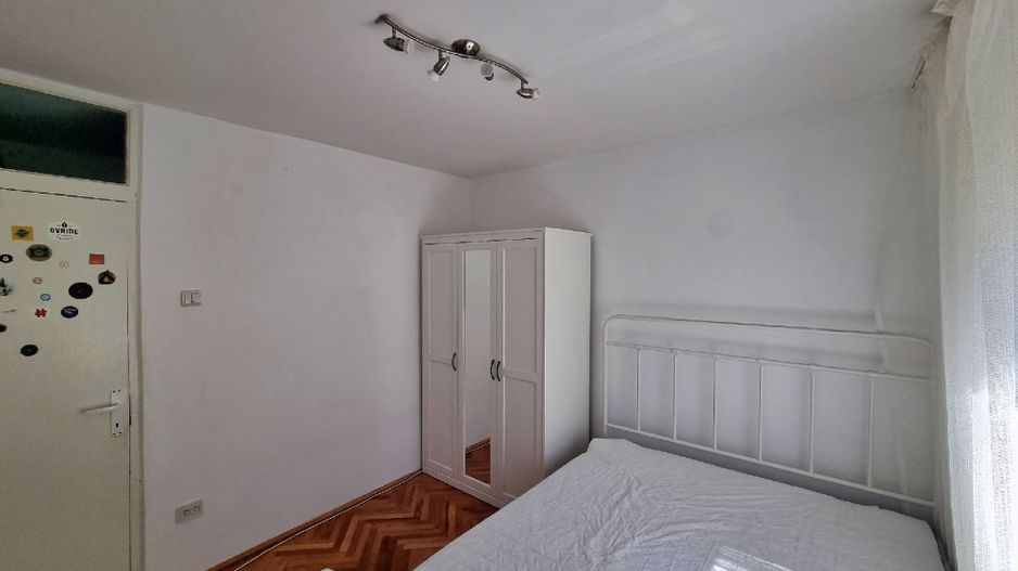 Girocului, et.3, 3 camere, 2 băi, centrală termică proprie - Poză 3