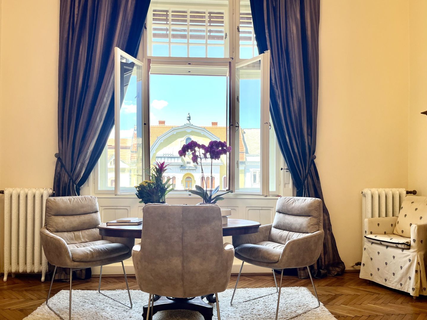 Tur virtual-2 camere, elegant arhitectural,  vedere in Piața Victoriei - Poză 1