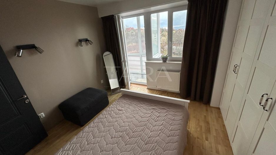 Apartament cu 3 camere, 94 mp, 2 balcoane, zona Diana. - Poză 5