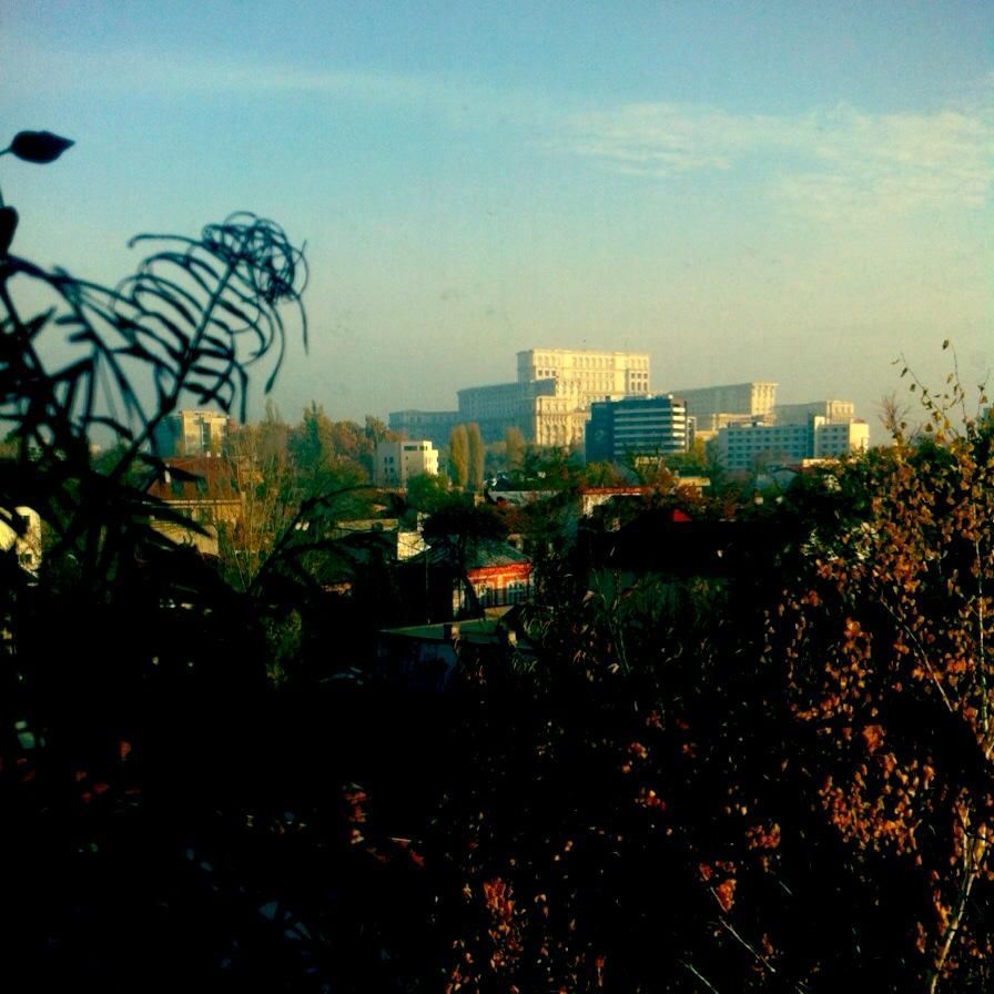 Apartament 3 camere + 1 birou,  Cotroceni, curte si gradina, metrou Eroilor - Poză 27