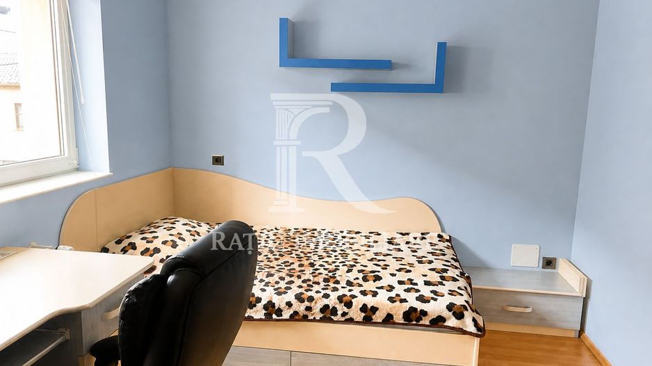 Casă elegantă de vânzare | Complet mobilată și utilată | Oradea - Poză 16