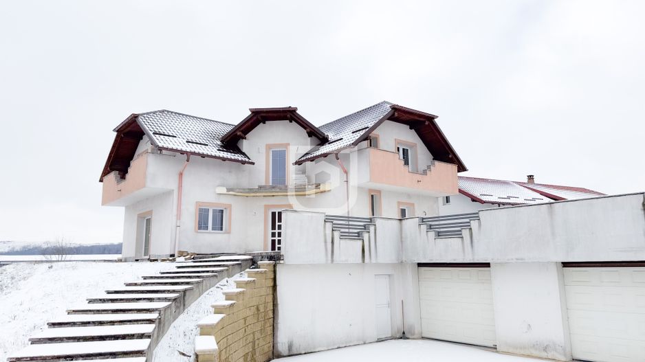 Casă S+P+E, 320 mp utili, teren 2.650 mp – zona Aurel Vlaicu, Suceava - Poză 16
