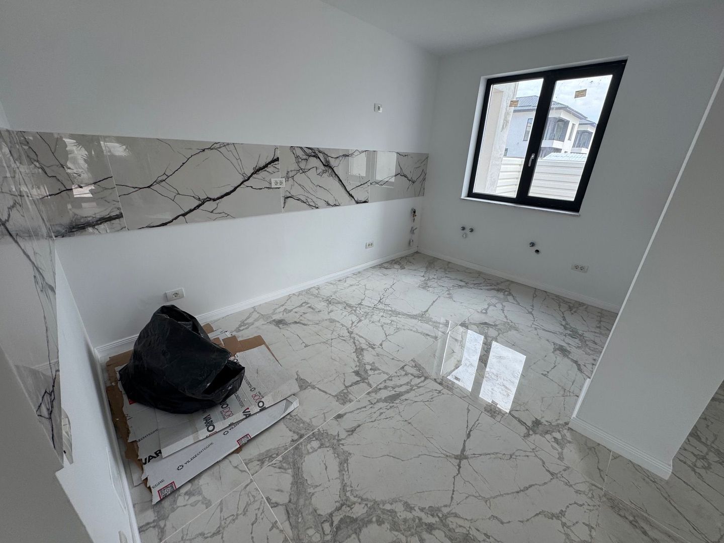 Vila exclusivista cu PISCINA, zona Liddl Tunari, 0% comision - Poză 3