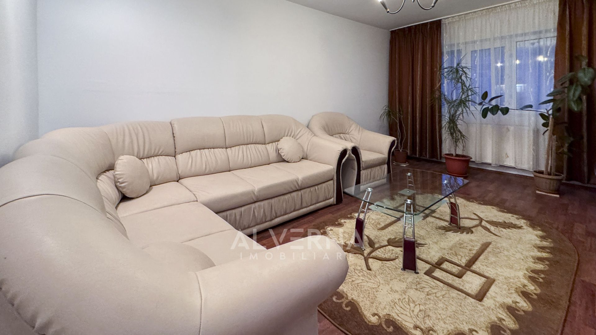 Apartament 3 camere + zona dinning | 79mp + balcon | zona Micro 11 - Poză 5