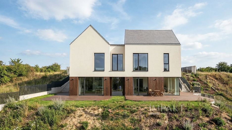 Casa tip duplex, 5 camere, teren 410 mp, panorama spectaculoasa - Poză 1