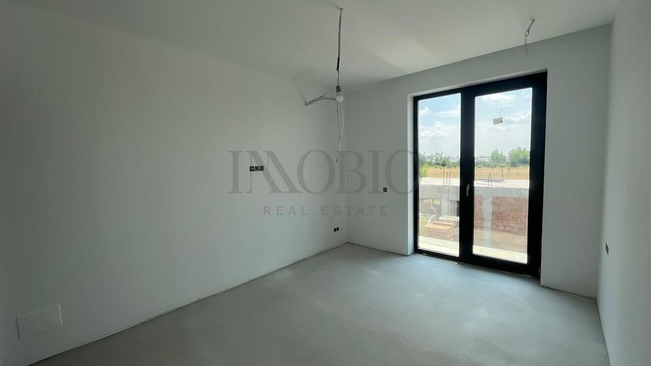 Vilă individuală modernă, P+1+M, cu curte generoasă  Tunari - Poză 10