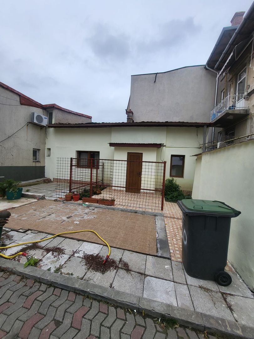 Casa mica, tip studio, centrala si curte proprie, 700 m distanta metrou Iancului - Poză 10