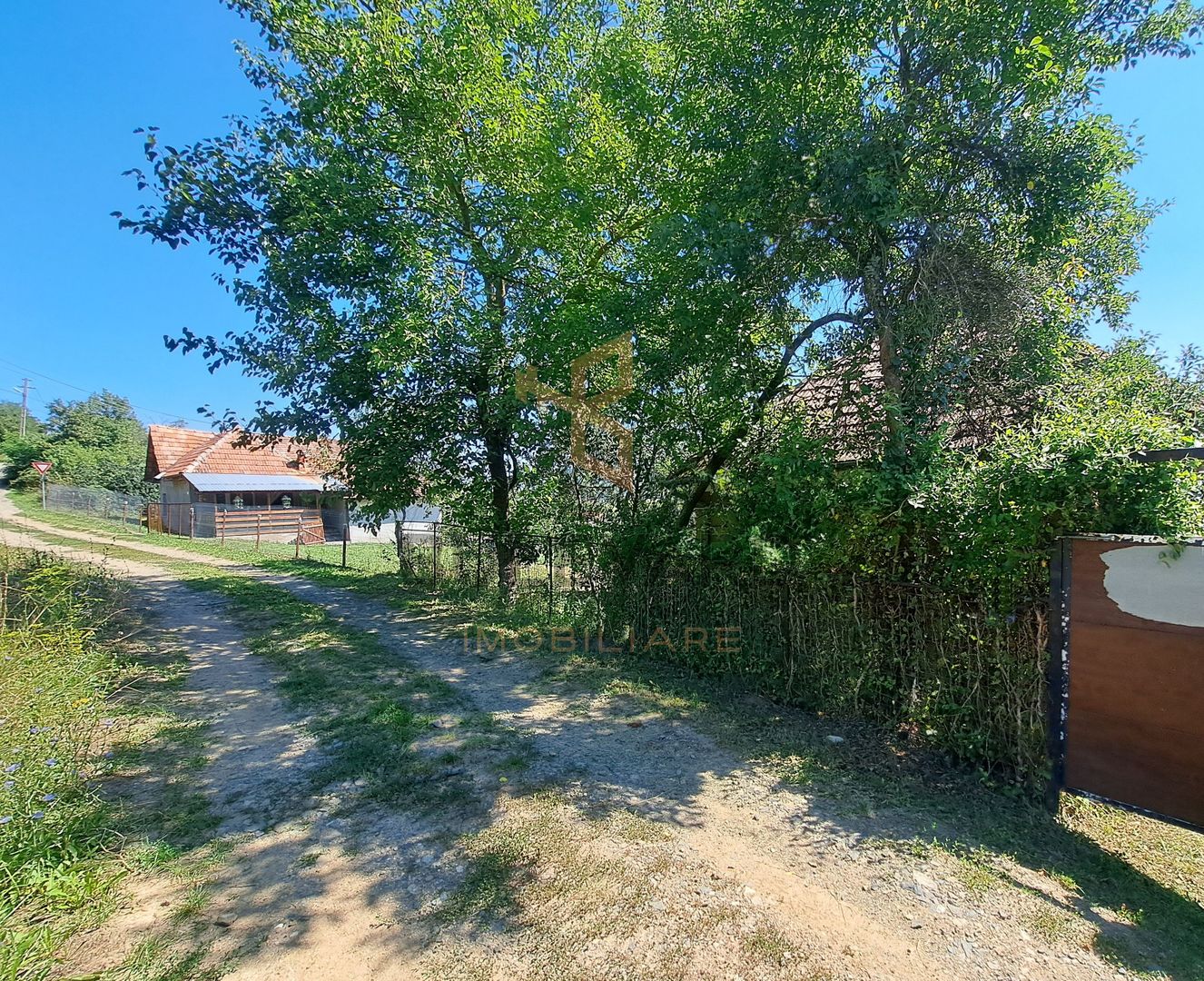 Casa cu teren de 4700 mp in Sat Zimbor, 45 km de Cluj-Napoca - Poză 18