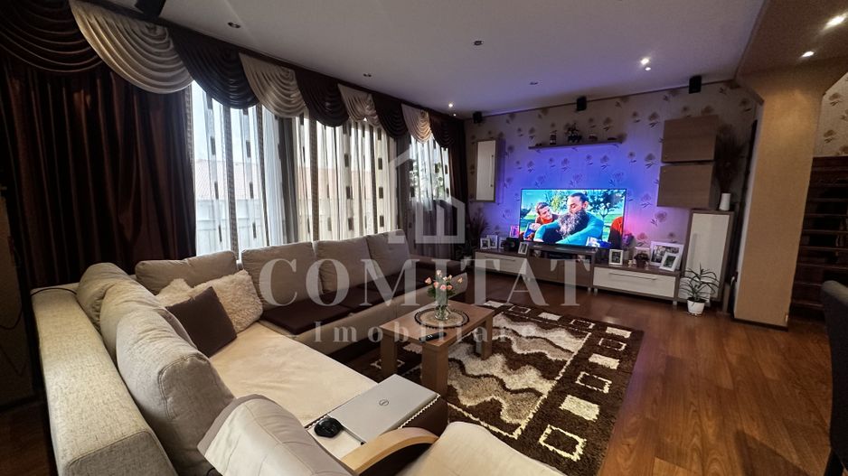 Apartament 3 camere | Scara interioară | Zona Str Porii - Poză 3