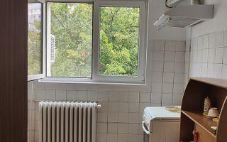 Vanzare apartament luminos de 2 camere in Titan-Lotru, pret negociabil - Poză 4