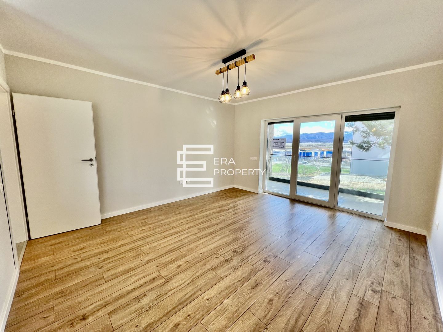 Apartament 2 camere /LA CHEIE/ INTABULAT /zona Aeroport Sibiu - Poză 1