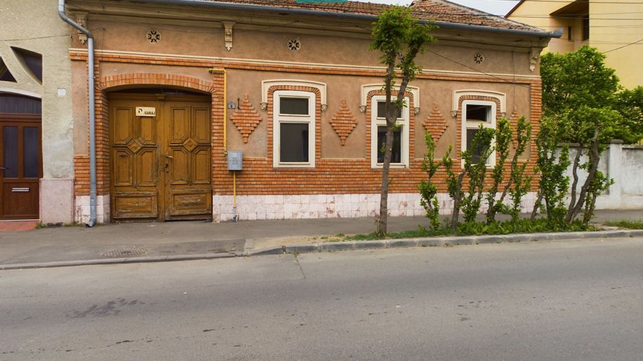 Apartament cu 3 camere ultracentral - Poză 1