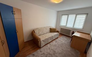 3 camere semidecomandate, balcon, Gheorgheni, Hotel Royal, P-ta Hermes - Poză 4