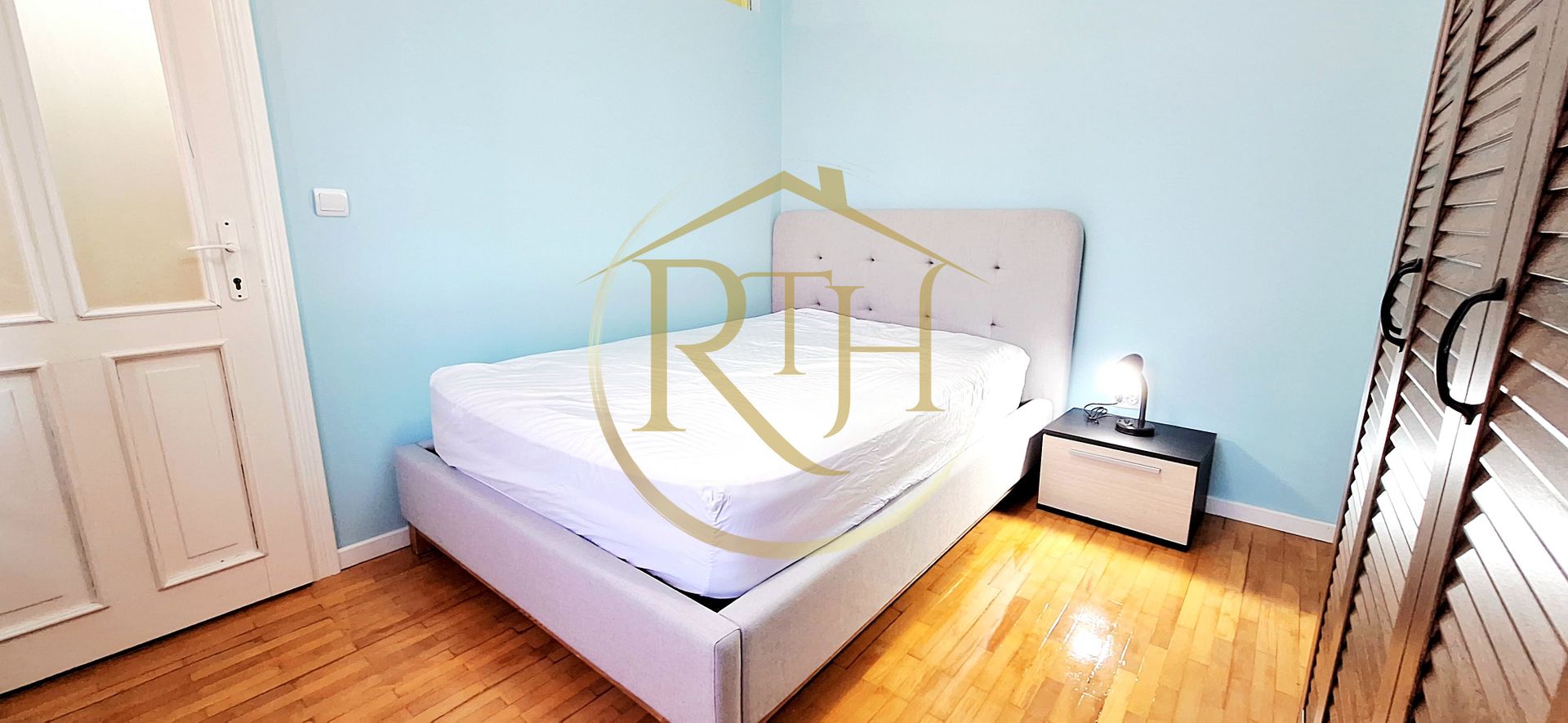 Oferim spre inchiriere un apartament cu 3 camere,modern, zona Spitalul Judetean - Poză 5