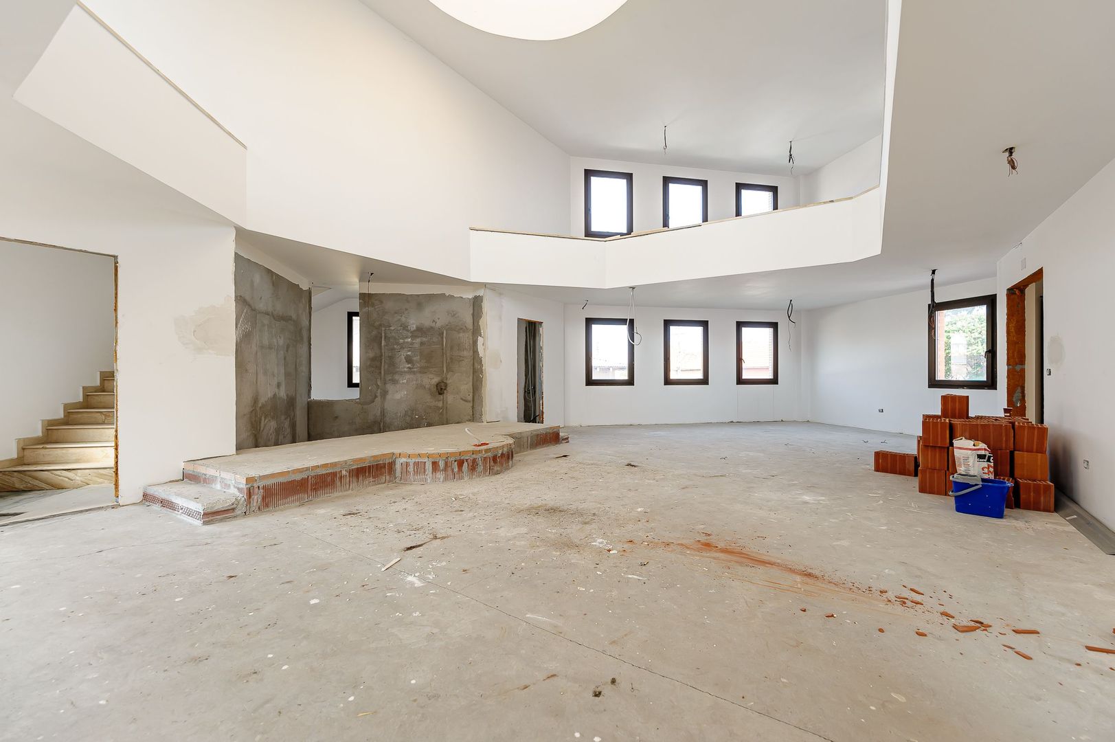 Clădire comercială în zona Grădiște. - Poză 22