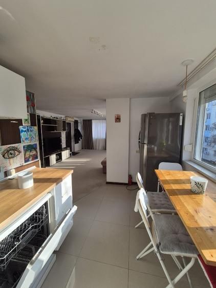 Apartament 3 camere cu parcare – spațios, complet echipat, ideal pentru familie - Poză 4