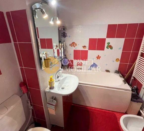 Etaj 2, apartament cu 2 camere decomandat zona Galata - Poză 6