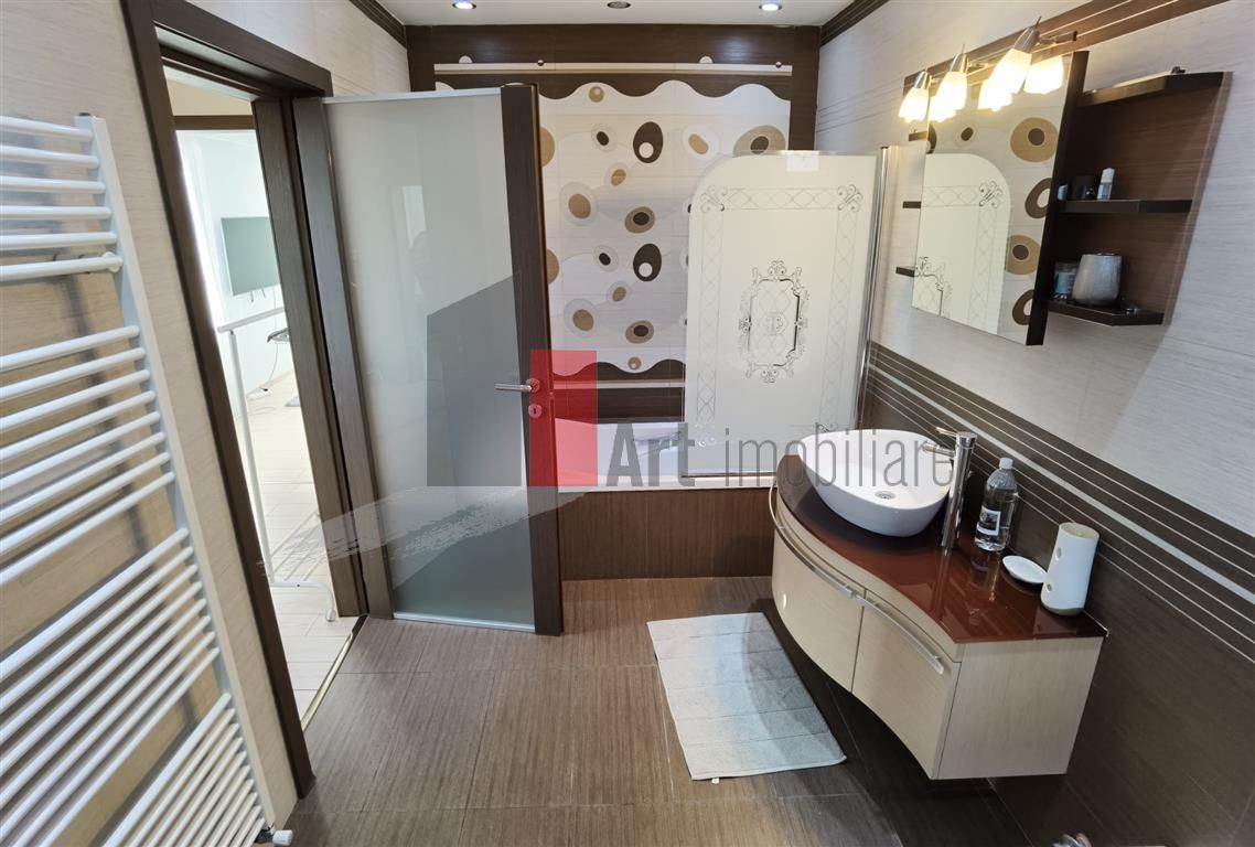 VIla 11 Camere Cernica - Poză 5