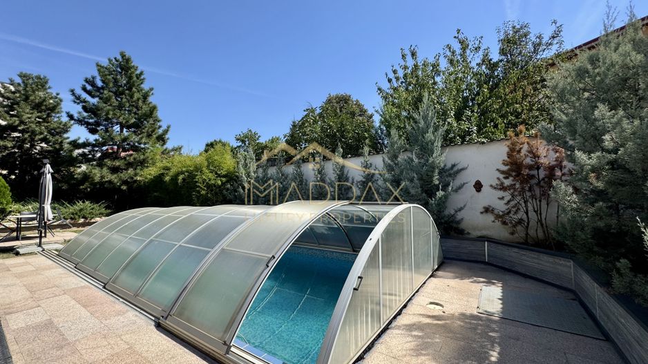 Vila cu 5 camere *344mp* + 800mp Teren // Zona Bucurestii Noi - Poză 52