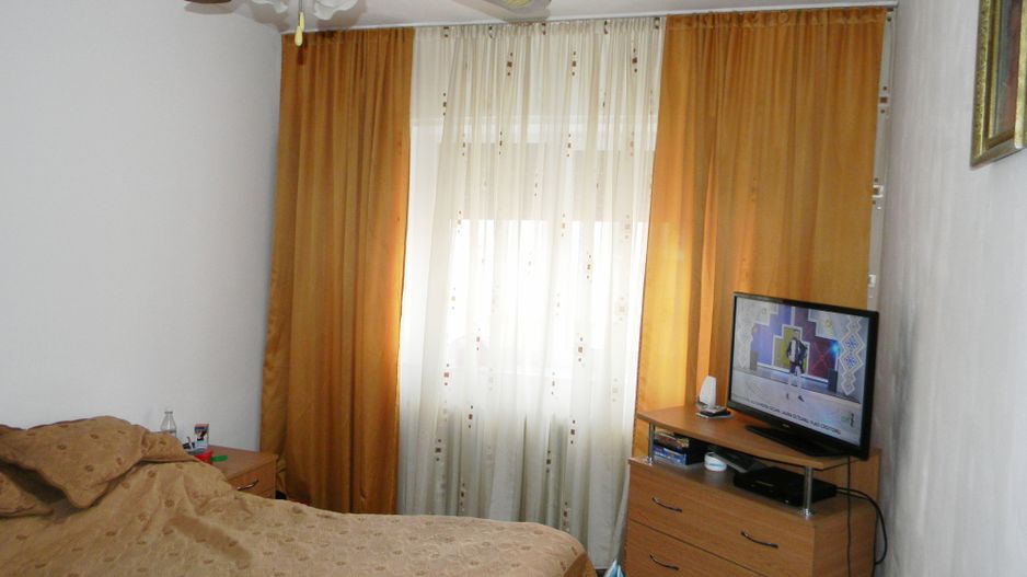 Apartament decomandat in Sacele - Poză 5