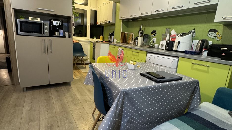 Rafinament si Spatiu Generos: Apartament de Lux cu 4 Camere - Poză 8