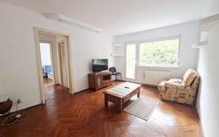 Apartament cu 3 camere, zona Piața Astra, etaj 1 - Poză 1