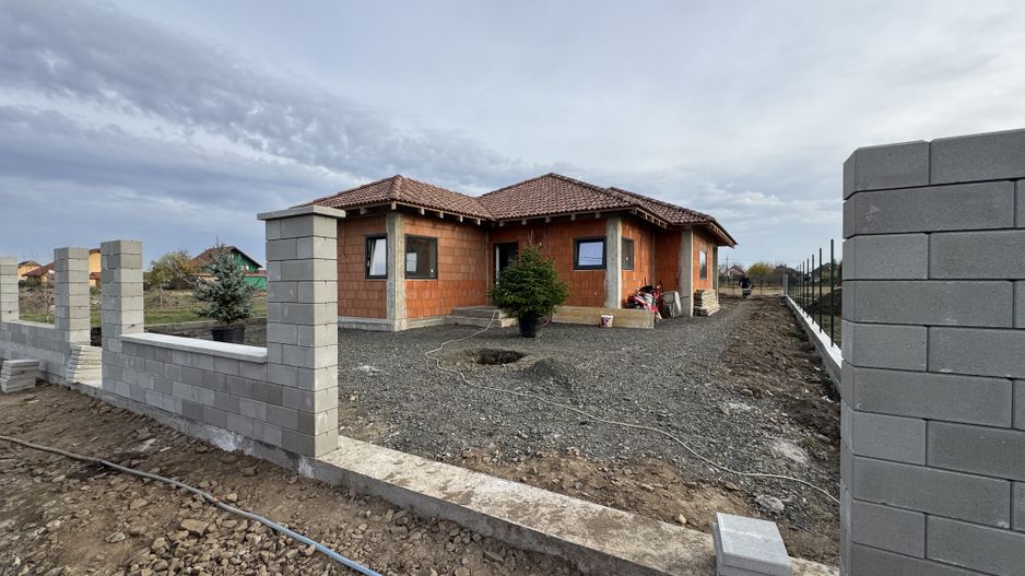 Individuala Parter Becicherecu Mic, Zona Semicentrala,4 Camere,Teren 800 mp - Poză 2