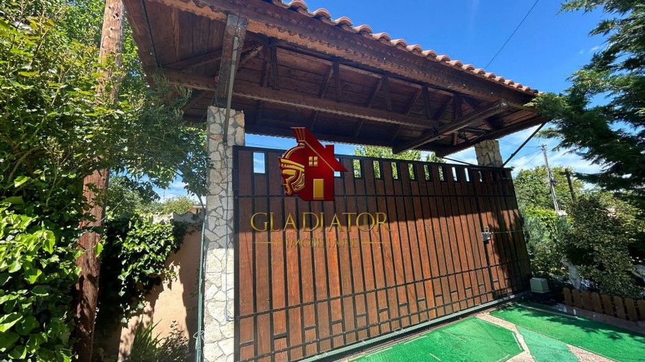 Vila impresionanta Husi + 2835 mp teren, P+1+M, constructie deosebita - Poză 9