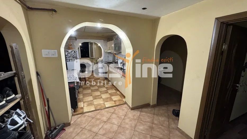 Rahova-Barca | 4 camere | 96mp | dec | et 8 | 115.000 euro - Poză 1