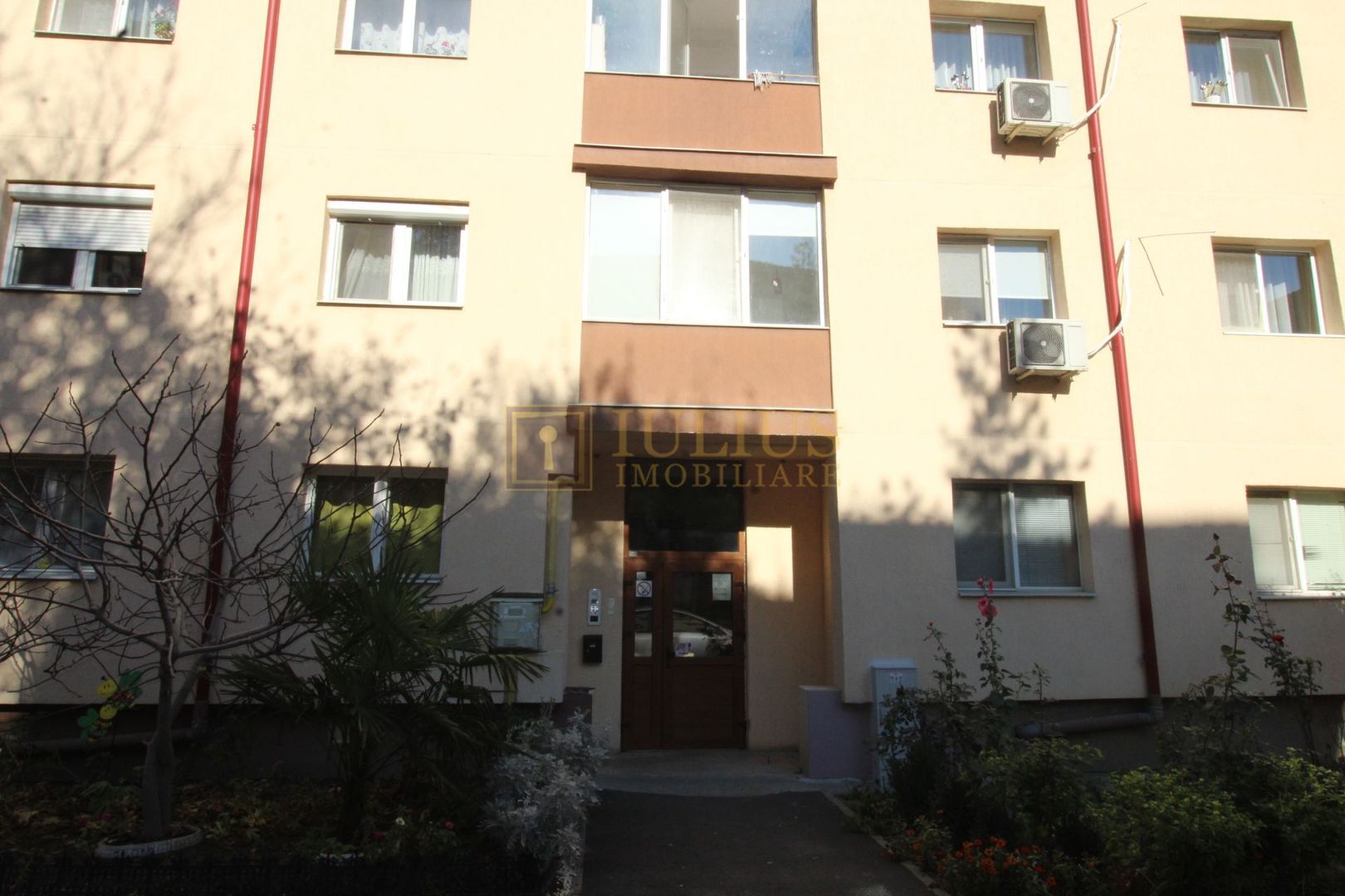 3 camere, 2 bai, centrala proprie, la 7 minute de Spitalul Judetean - Poză 16