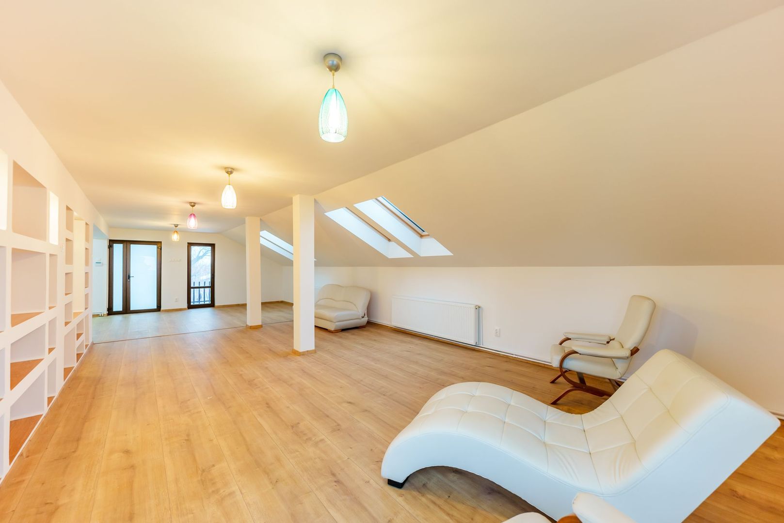 Casă deosebită două nivele în Battonya - Poză 7