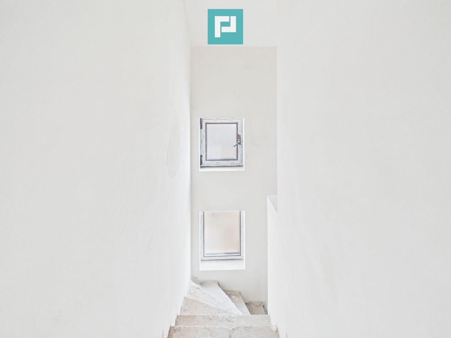 Duplex spațios 102 mp utili, teren 350mp in Covaci - Poză 19