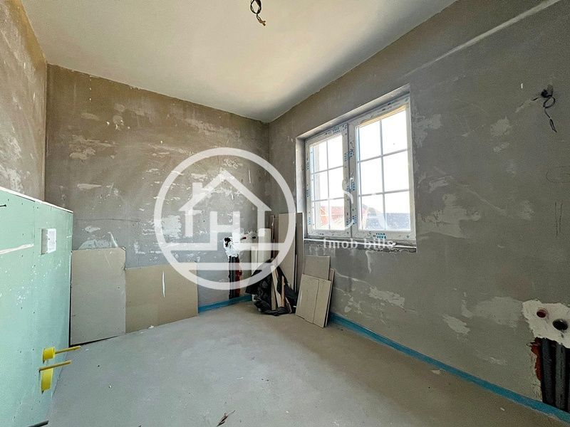 Casă de vânzare P+E cu 4 camere în zona Nufărul, Oradea - Poză 15