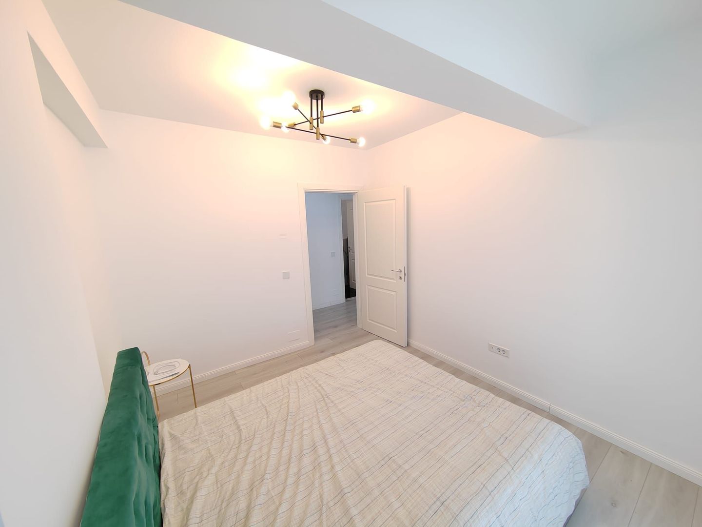 Titan Pallady Metrou 1 decembrie 3 camere Bloc nou - Poză 8