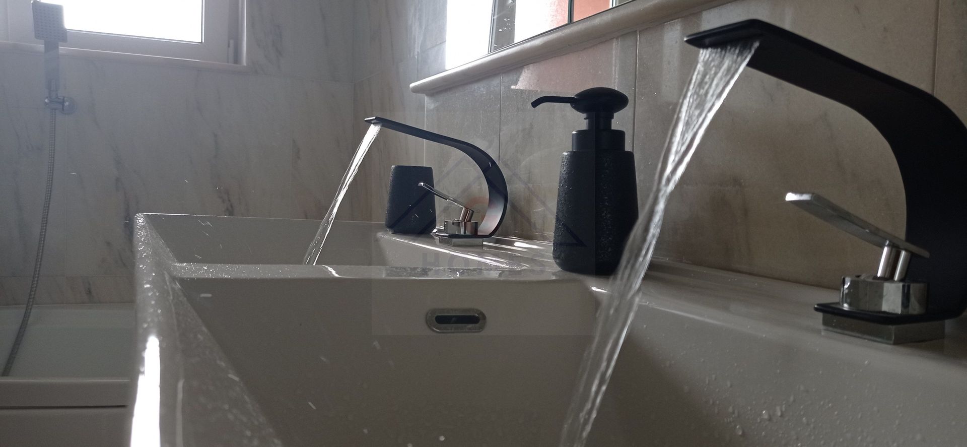 Lux si rafinament modern. Ferventia, aproape de padure. COMISION ZERO! - Poză 49