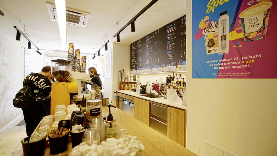 Spatiul comercial Piata Romana ,la coloane - Poză 6