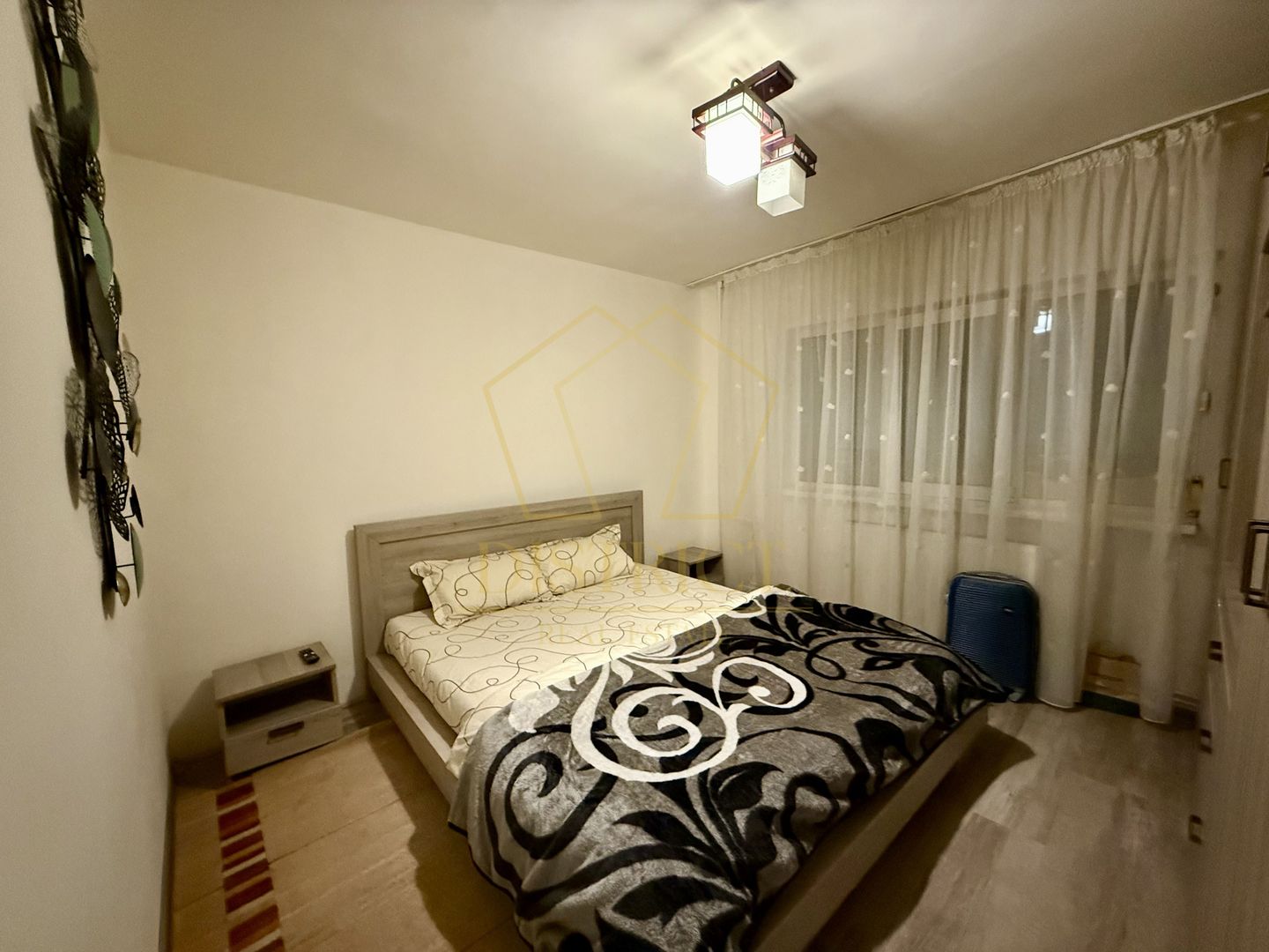 Apartament decomandat cu 2 camere | Torontalului - Poză 1