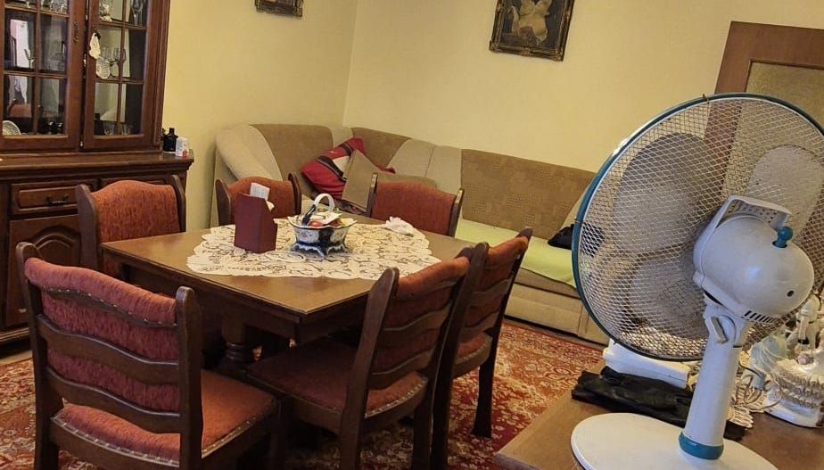 Apartament cu 3 camere de vazare in Cugir - Poză 1