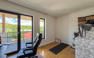 Duplex la cheie - Priveliste frumoasa si curte amenajata - Poză 7