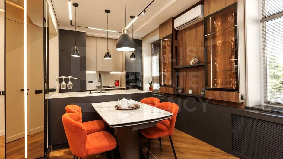 Vânzare, apartament, 3 camere, bd. Ștefan Cel Mare Și Sfânt, Centru - Poză 1