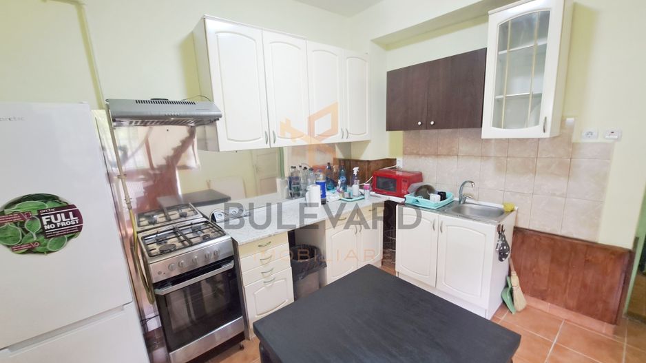 Casa 3 dormitoare, curte 60mp, parcare, langa UMF! - Poză 13